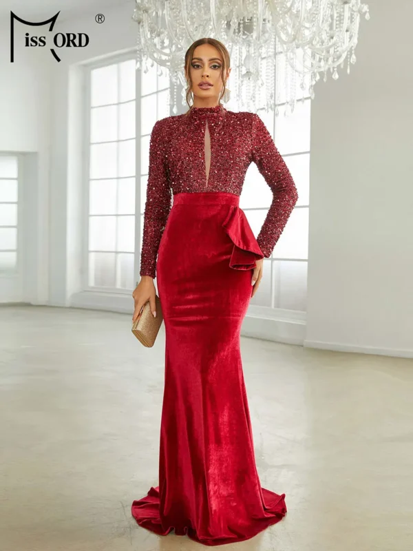 Red Homecoming Dresses: Elegant Velvet Mermaid Bodycon Prom Gown