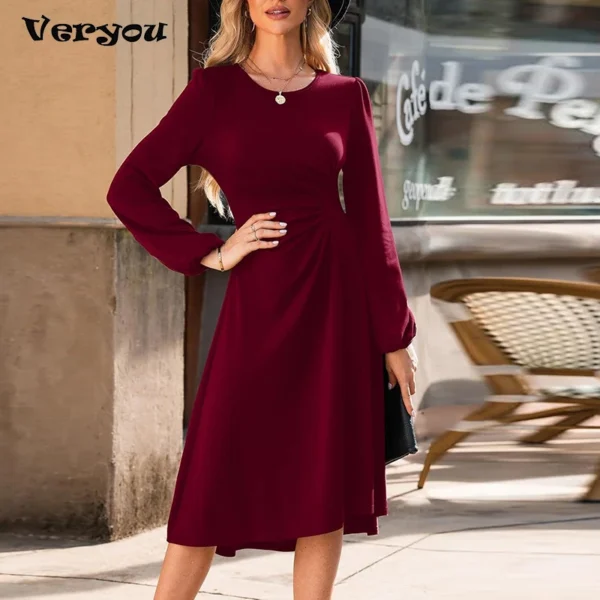 Red homecoming dresses: Elegant long sleeve A-line midi for autumn winter