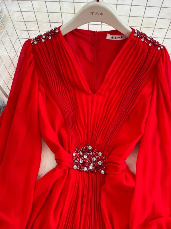 Elegant red homecoming dresses with puff sleeves, chiffon pleated design - Image 4